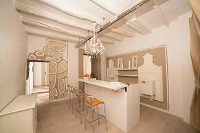 Oisife Apartments