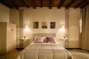 Oisife Apartments