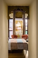 Oisife Apartments