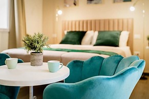 Oisife Apartments