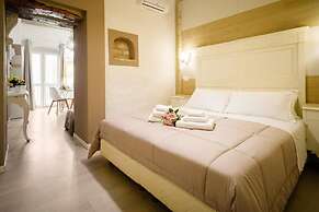 Oisife Apartments