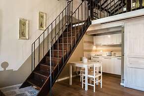 Oisife Apartments