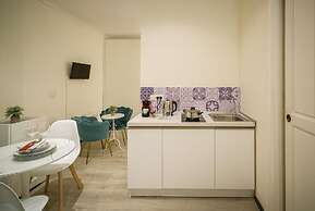 Oisife Apartments