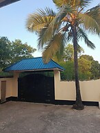 DZOMBO VIEW GARDENS HOTEL