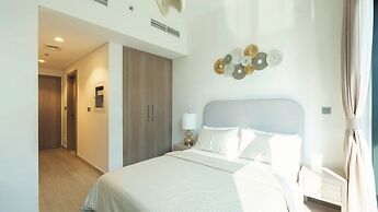 Azizi Riviera Studio with Pool & Parking
