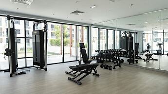 Azizi Riviera Studio with Pool & Parking
