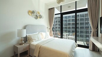 Azizi Riviera Studio with Pool & Parking