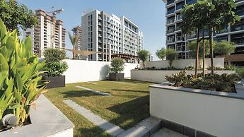Azizi Riviera Studio with Pool & Parking