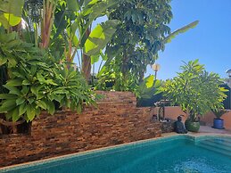 Algarve Stunning Villa by Homing