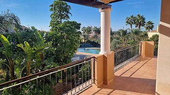 Algarve Stunning Villa by Homing