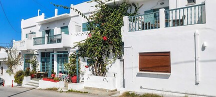 Hotel Elena - Cozy Seaside Double Suite in Skyros
