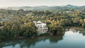 Royal Avenue Kandy
