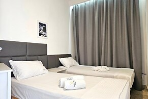 Two Bedroom Apartment With Sea View-021