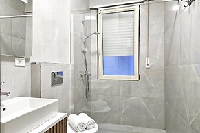 Two Bedroom Apartment With Sea View-021