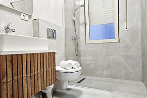 Two Bedroom Apartment With Sea View-021