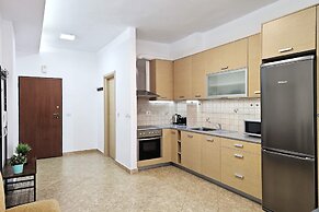Two Bedroom Apartment With Sea View-021
