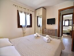 Spacious Beachfront Retreat With Large Garden in Ormos Panagias