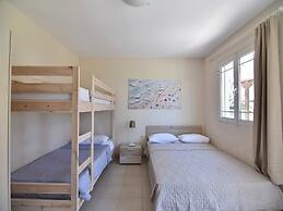 Spacious Beachfront Retreat With Large Garden in Ormos Panagias
