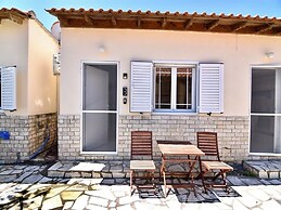 Spacious Beachfront Retreat With Large Garden in Ormos Panagias