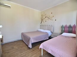 Spacious Beachfront Retreat With Large Garden in Ormos Panagias