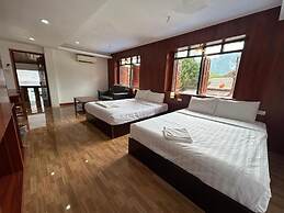 Vang Vieng Sky Mountain View Hotel
