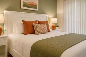 Nova Lane Hotel & Suites