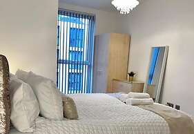 Apartment Sleeps 2 With City Views