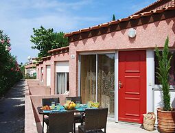 Sunny Duplex Cottage for 4
