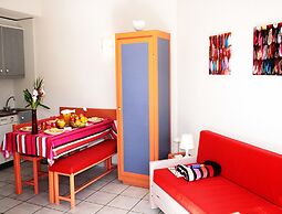 Sunny Duplex Cottage for 4