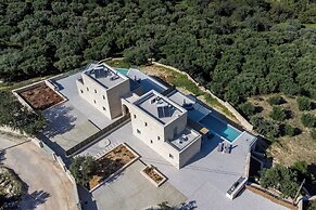 Carob Luxury Villas