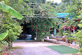 Hideaway Village Homestay