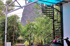 Hideaway Village Homestay