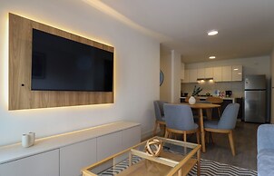 Upper Modern Stay by Wynwood House