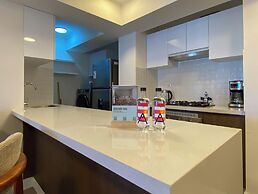 Upper Modern Stay by Wynwood House