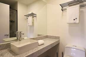 Upper Modern Stay by Wynwood House