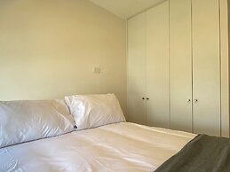 Upper Modern Stay by Wynwood House
