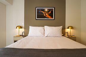 Upper Modern Stay by Wynwood House