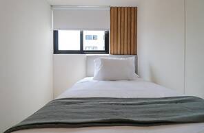 Upper Modern Stay by Wynwood House