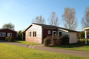 Country Holiday Home With Shared Pool