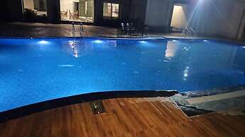 Five Elements Corbett Crown Resort
