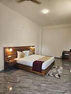 Five Elements Corbett Crown Resort