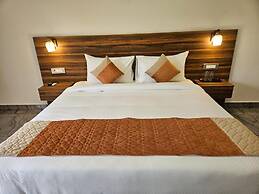 Five Elements Corbett Crown Resort