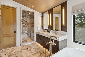 Sisu Lodge by Canmore Premier