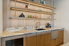 Sisu Lodge by Canmore Premier
