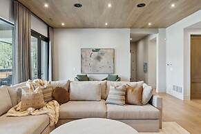 Sisu Lodge by Canmore Premier