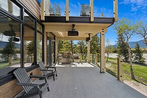 Sisu Lodge by Canmore Premier