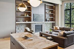 Sisu Lodge by Canmore Premier