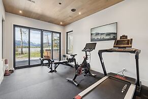 Sisu Lodge by Canmore Premier
