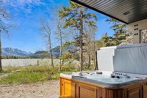 Sisu Lodge by Canmore Premier