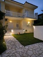 Alio Seaside Maisonette Steps From Diakopto Beach